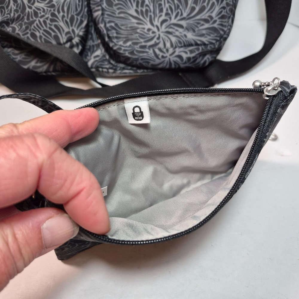 Baggallini Modern Everywhere Bag and Wallet Midnight Blossom Print - Picture 4 of 16